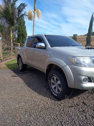 TOYOTA HILUX 3.0 SRV 4X4 CD 16V TURBO INTERCOOLER DIESEL 4P AUTOMÁTICO TOYOTA HILUX 3.0 SRV 4X4 CD 16V TURBO INTERCOOLER DIESEL 4P AUTOMÁTICO